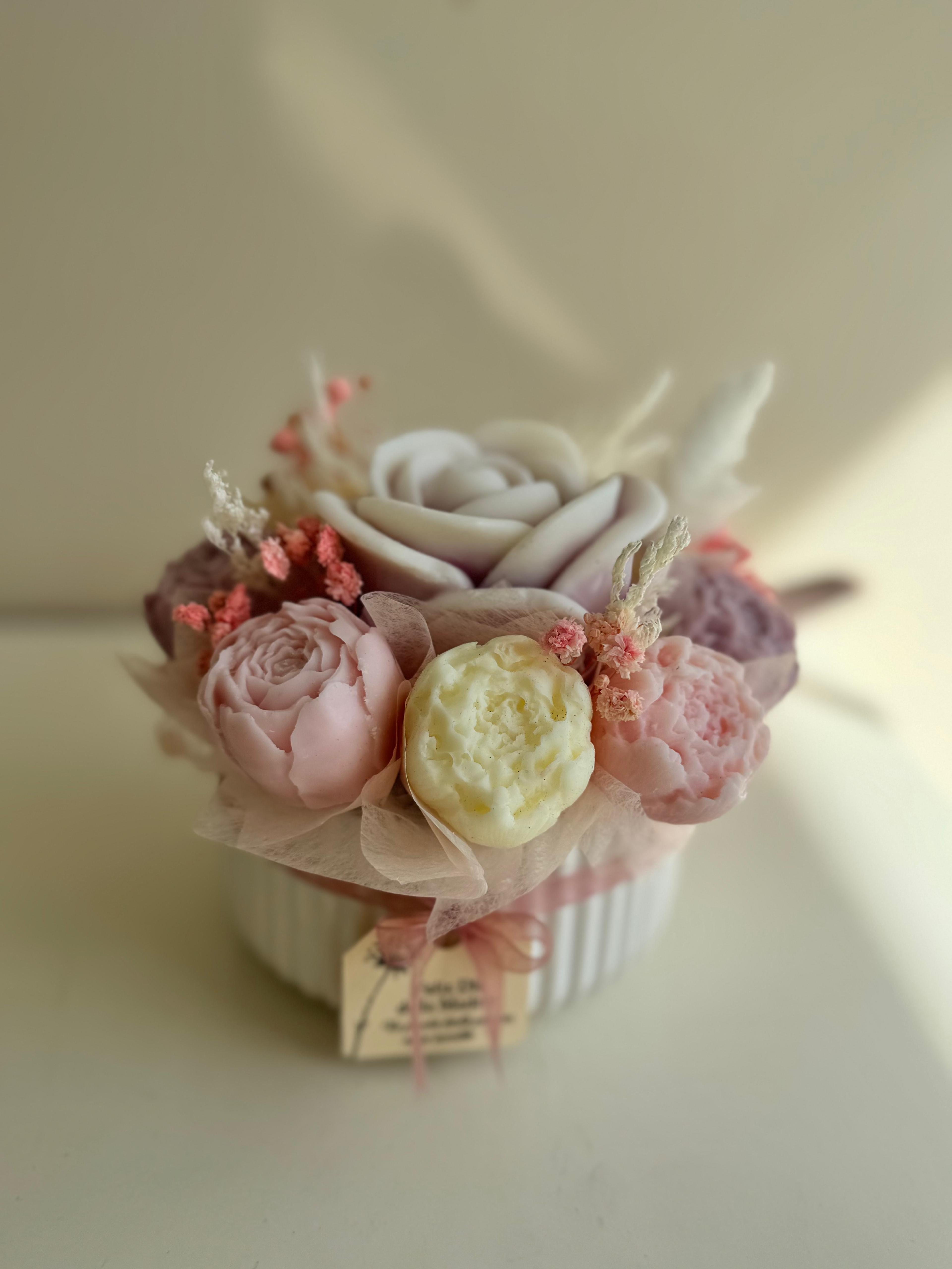 LITTLE  BOUQUET 